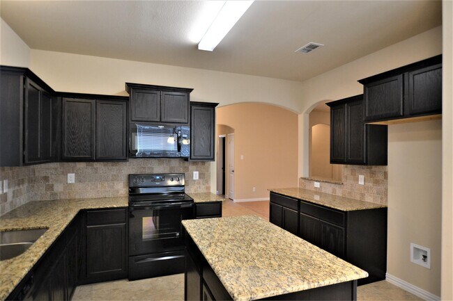 Building Photo - 717 Jennie Marie Cir