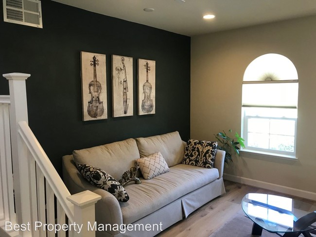 Foto del edificio - 4 br, 3.5 bath House - 529 N Umbria Place