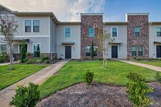 Building Photo - 5069 Peach Dr