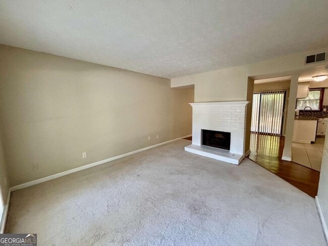 Building Photo - 666 Stratford Green Way