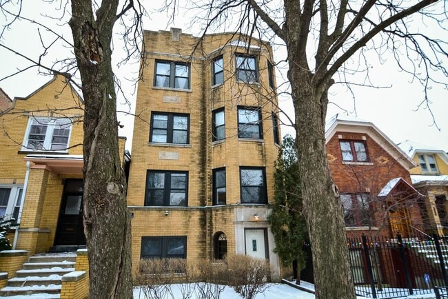 Building Photo - 2032 W Thomas St