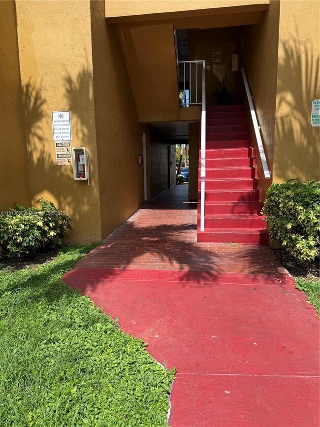 Building Photo - 15600 SW 80th St