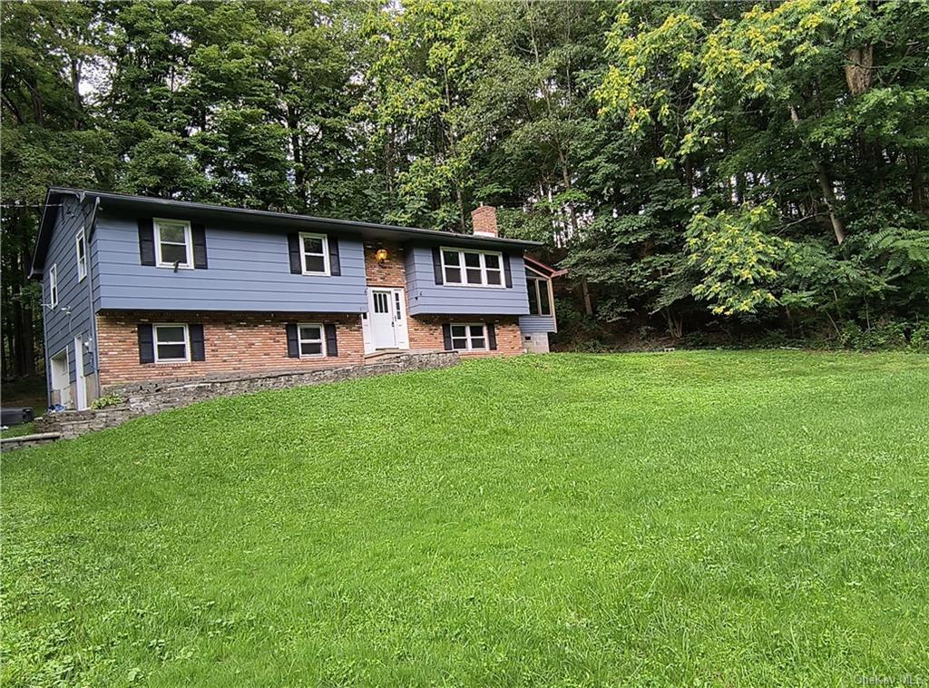 Primary Photo - 371 Rossway Rd