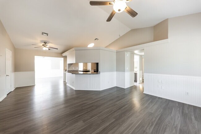 Foto del edificio - 5720 W Wagoner Rd