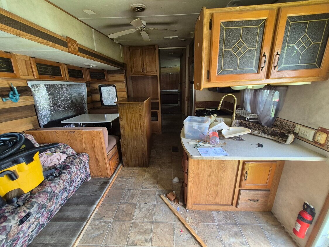 Foto del edificio - Multi mart RV Park