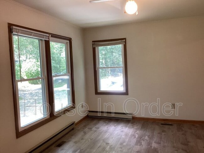 Foto del edificio - 905 Montreat Rd