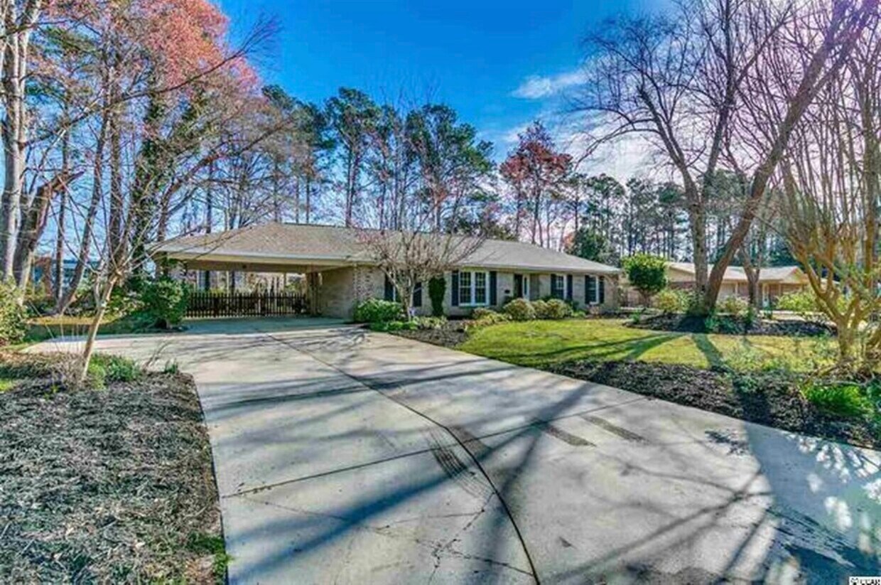 Foto principal - 132 Clemson Rd