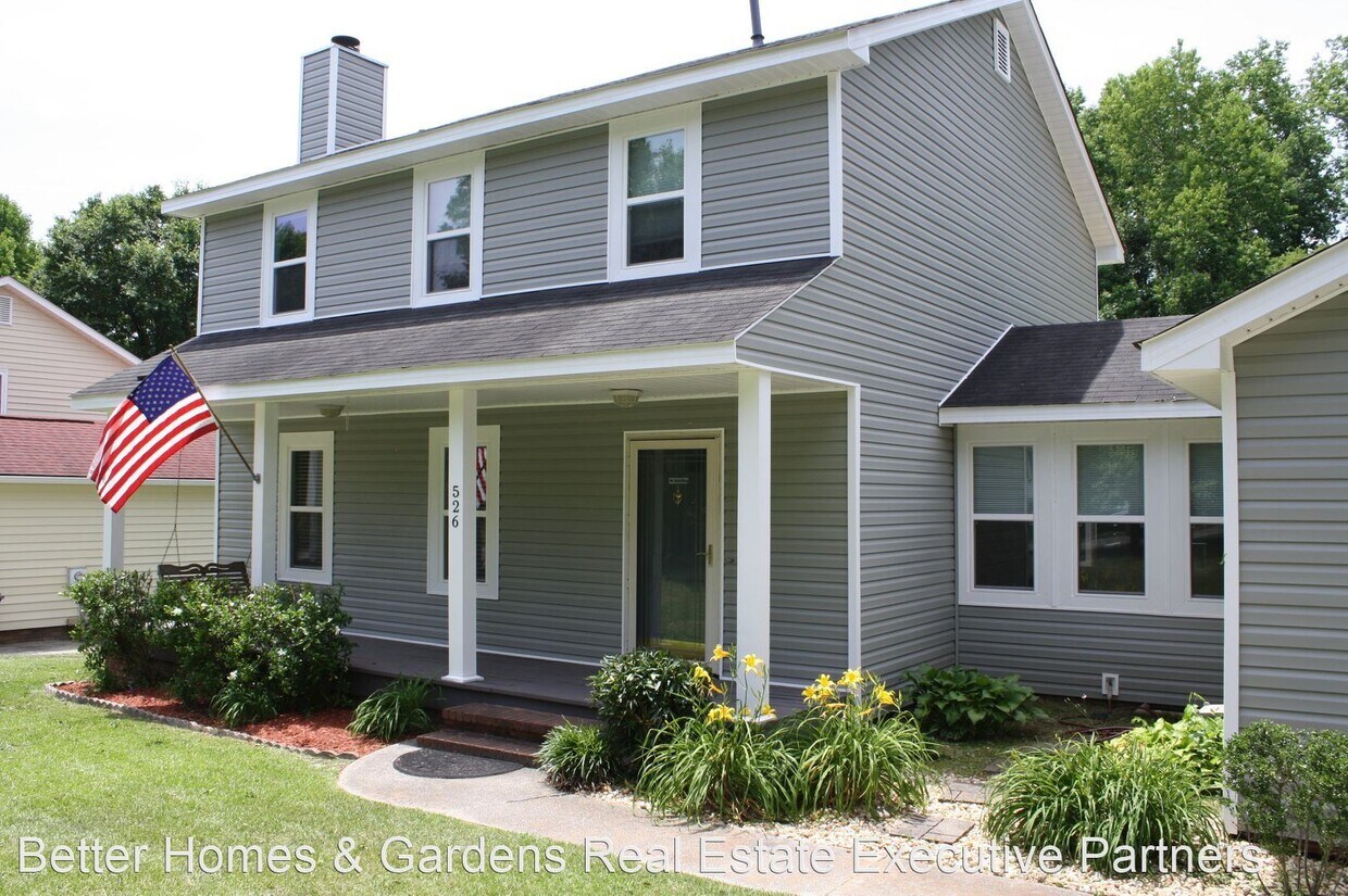 Foto principal - 3 br, 2.5 bath House - 526 Hunterdale Rd