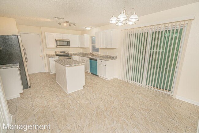 4 br, 3 bath House - 26 Coventry Court photo'