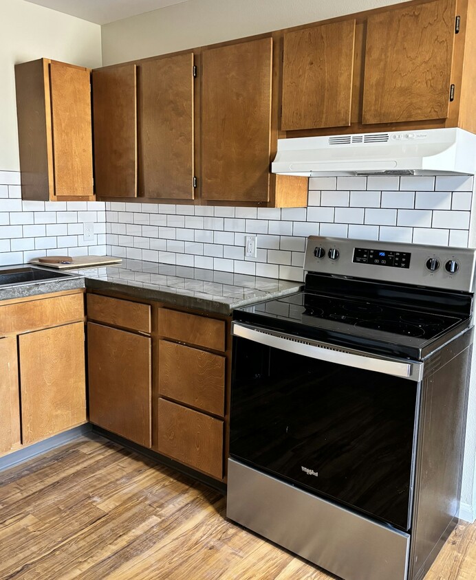Primary Photo - 1648 E Pitkin St