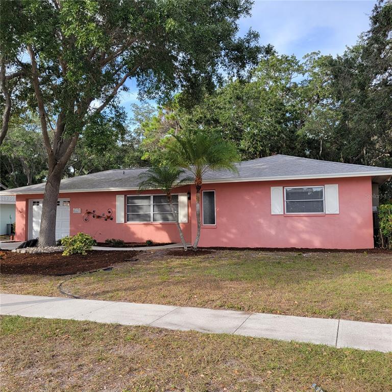 Foto principal - 2831 Mayflower St