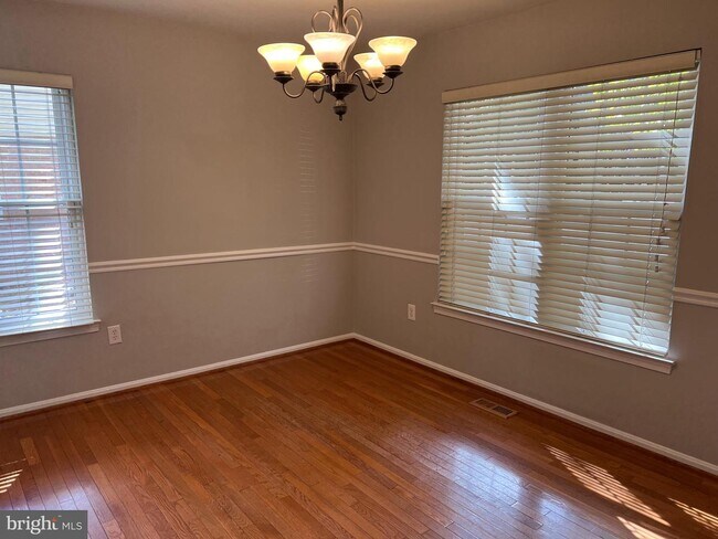 Foto del edificio - 5759 Heritage Hill Dr