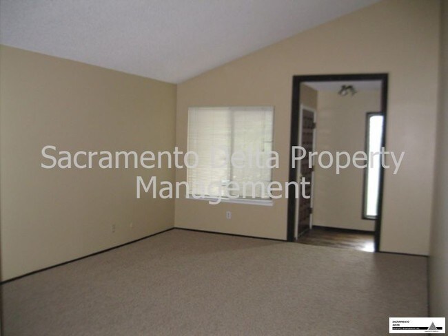 Foto del edificio - 3635 Sutterwoods Way