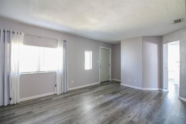 Building Photo - 1533 King Ave