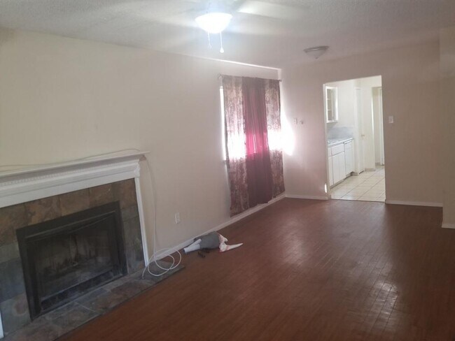 Foto del edificio - 1713 Windsong Ln