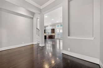 Building Photo - 10917 Upland Park