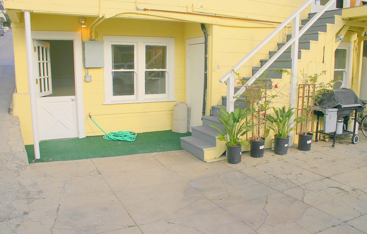 Primary Photo - 4209 Ocean Dr