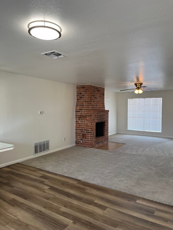 Foto del edificio - 1805 Greenwood Ln