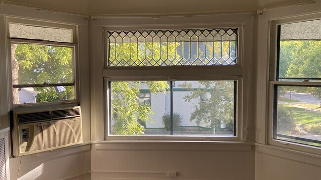 Área de comedor - 202 N Ridgeland Ave