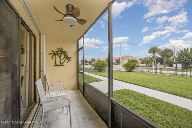 Foto del edificio - 7101 Ridgewood Ave