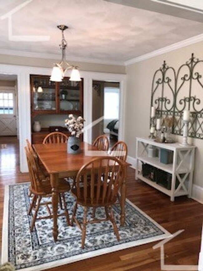 Foto del edificio - Super Cozy Somerville 3 Bed