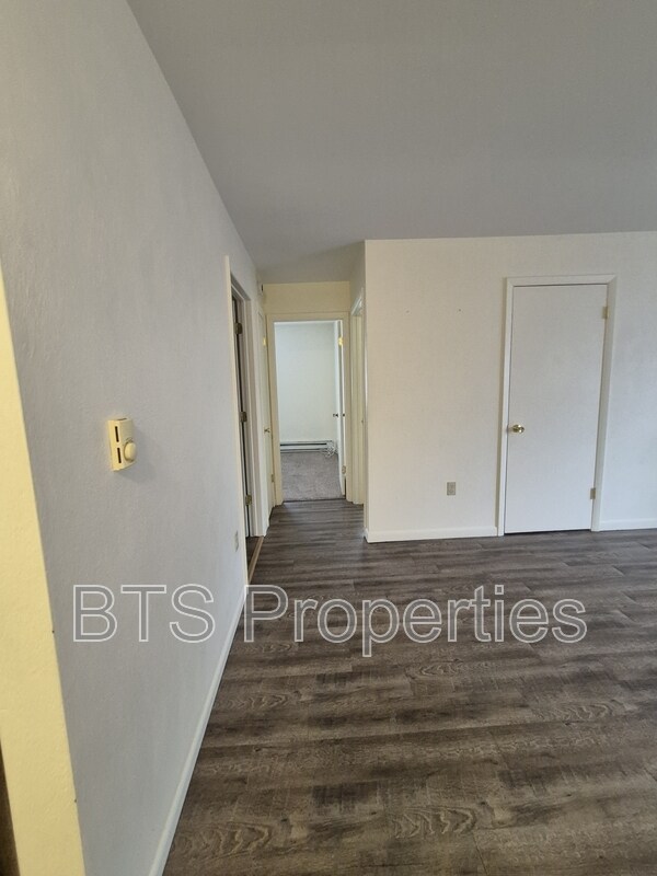 Foto del edificio - 5917 W Plank Rd