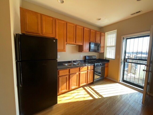 Foto del edificio - 847 E 64th St