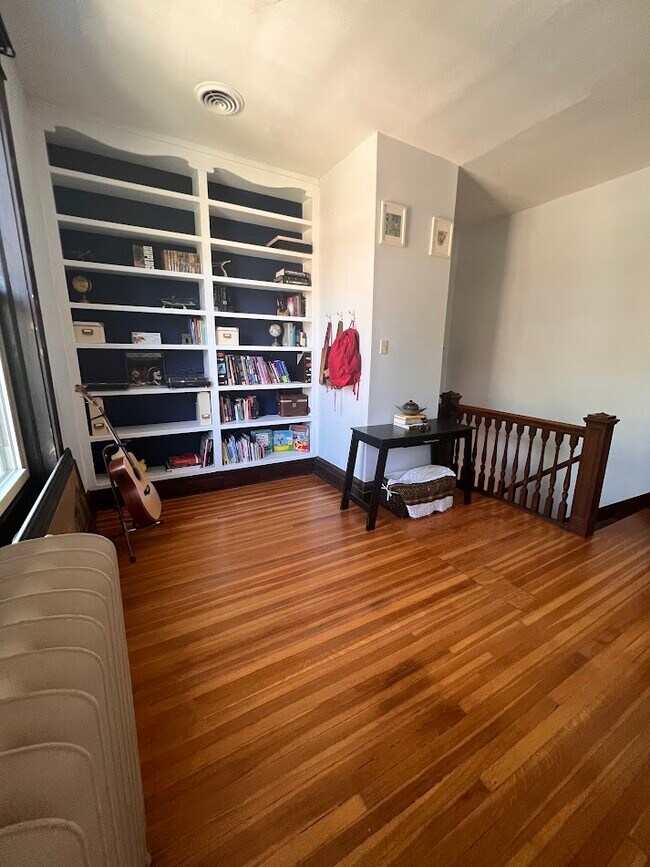Foto del edificio - 4130 Botanical Ave