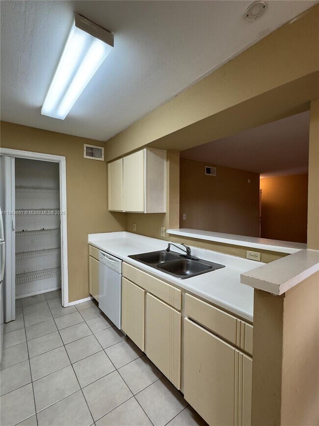 Building Photo - 2341 NW 33rd St