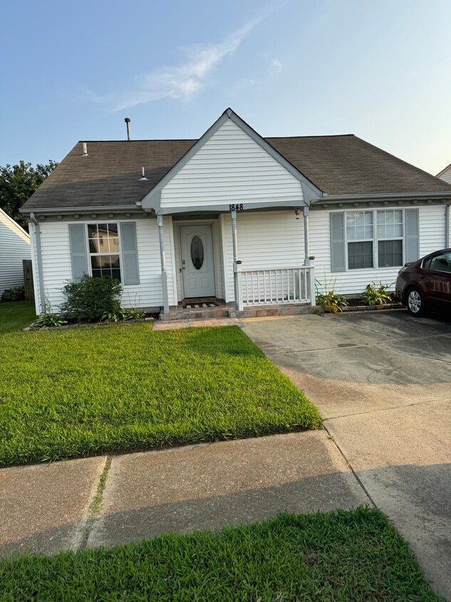 Primary Photo - 1848 Gershwin Dr