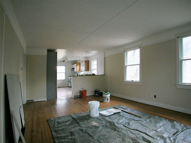 Building Photo - 240 N Riley Ave