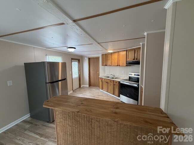 Foto del edificio - 118 Ricks Ln