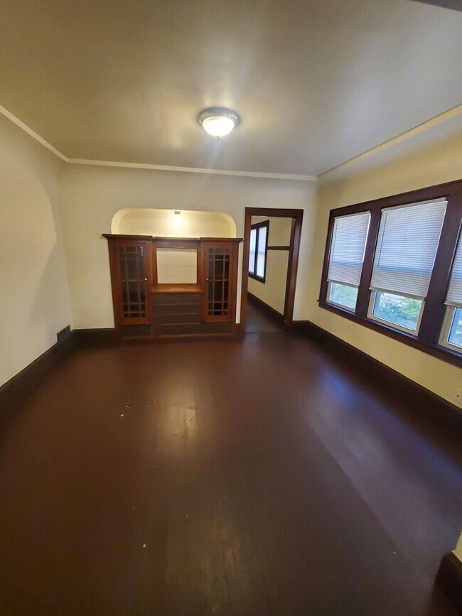 Building Photo - 3958-3960 N 24th Pl. (Duplex)(ACE PROPERTY)