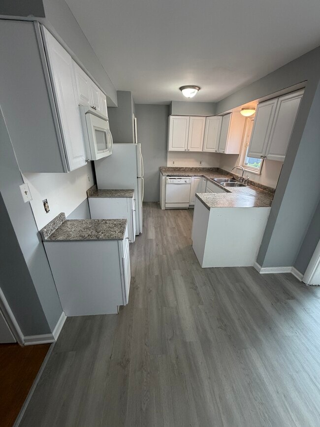 Building Photo - 1521 Berrywood Ln