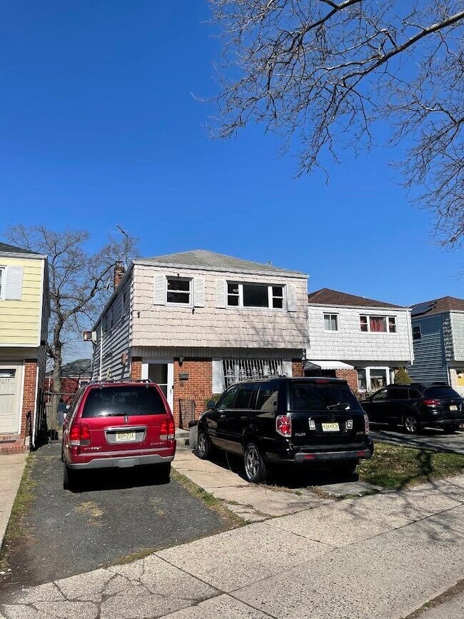 Building Photo - 2079 John F. Kennedy Blvd