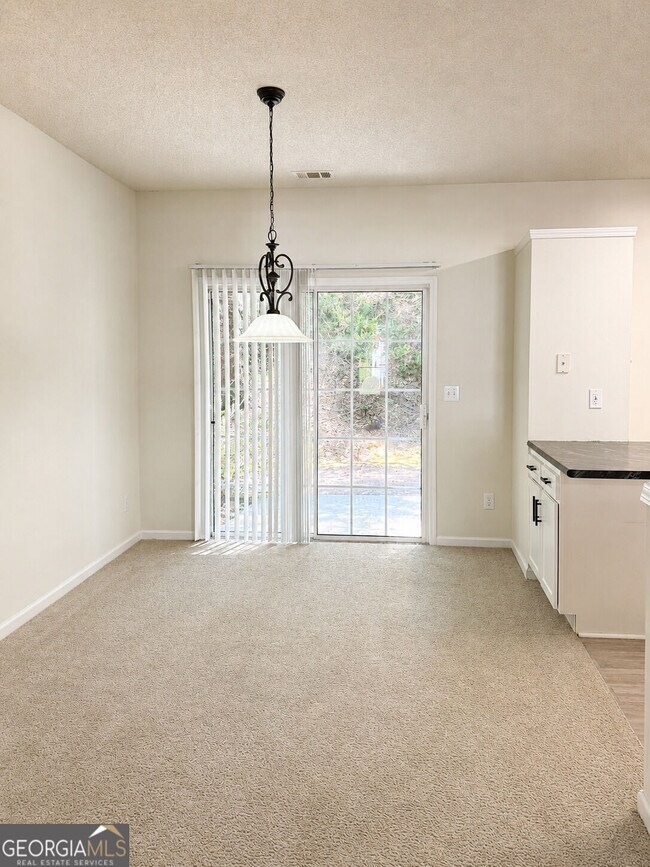 Foto del edificio - 9155 Nesbit Ferry Rd