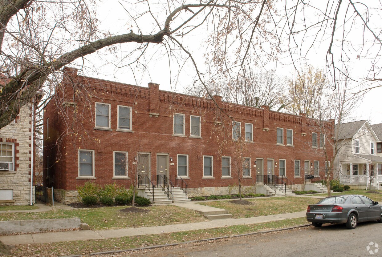 Building Photo - 542-550 Lilley Ave