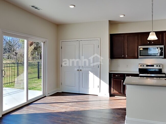 Foto del edificio - 5211 Virtue Ave