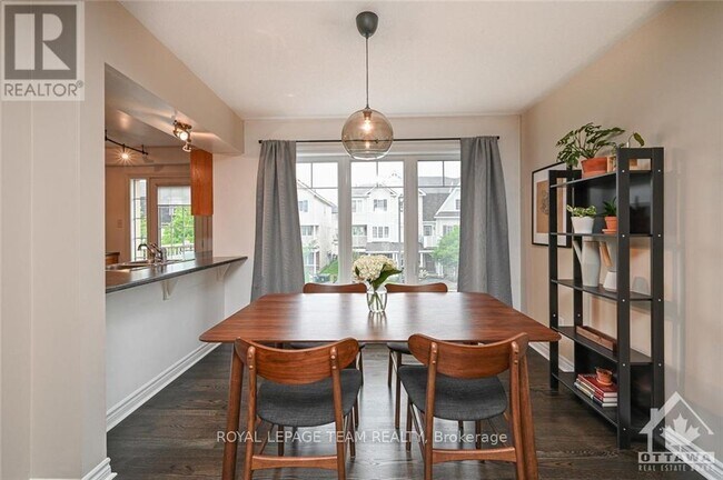 Photo du bâtiment - 2042 Madrid Ave