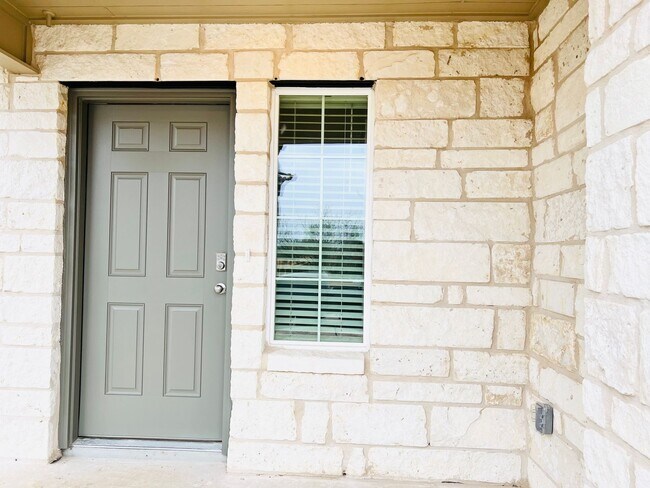 Building Photo - Realtor/Advisor