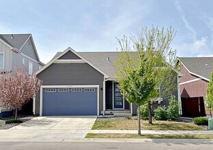 Building Photo - 2016 Moon Rise Dr