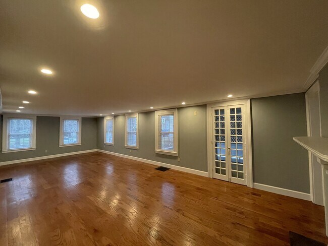 Living Room - 625 W Church St
