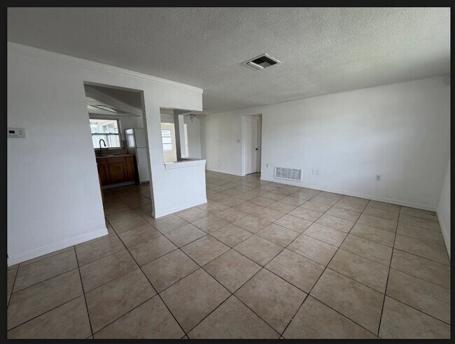 Building Photo - 10110 Cherry Creek Ln