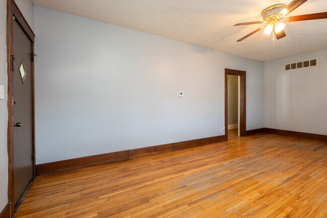 Building Photo - 350 N Edwards