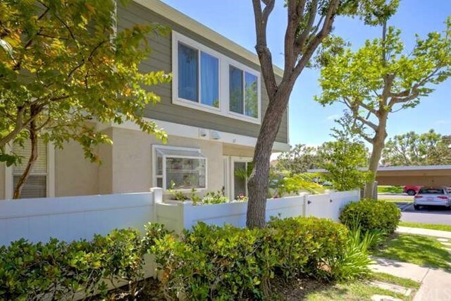 Foto del edificio - 65 Bentwood Ln