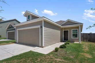 Building Photo - 1104 Cattail Ln