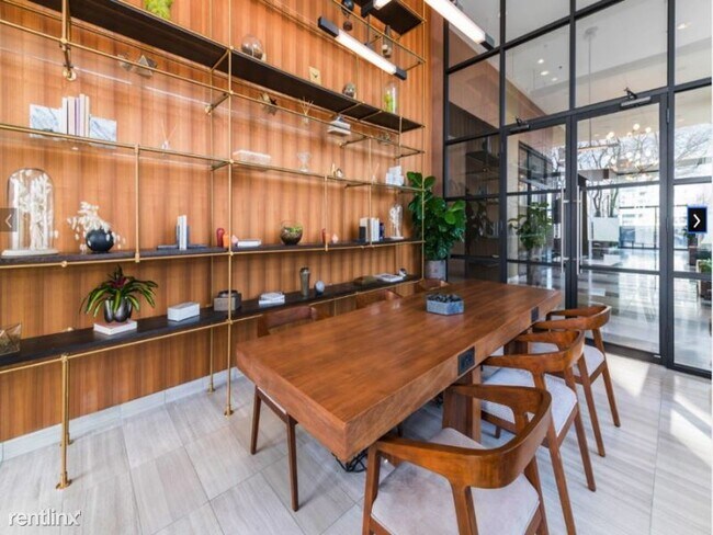 Building Photo - Studio, 1 bath Condo - 200 N Harbor Dr