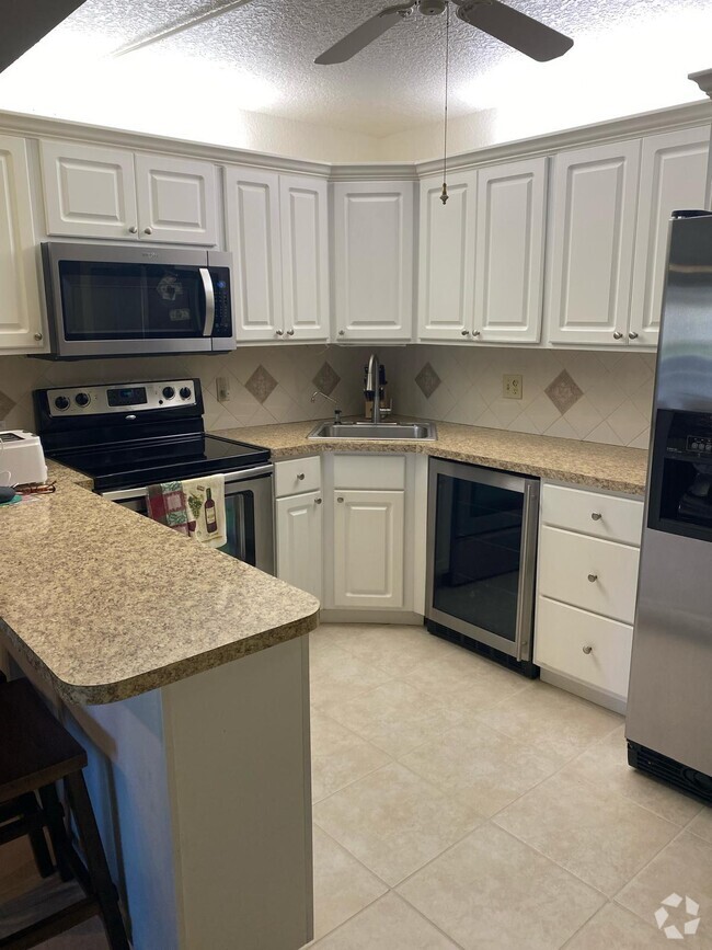 Building Photo - 341 Pine Ridge Cir