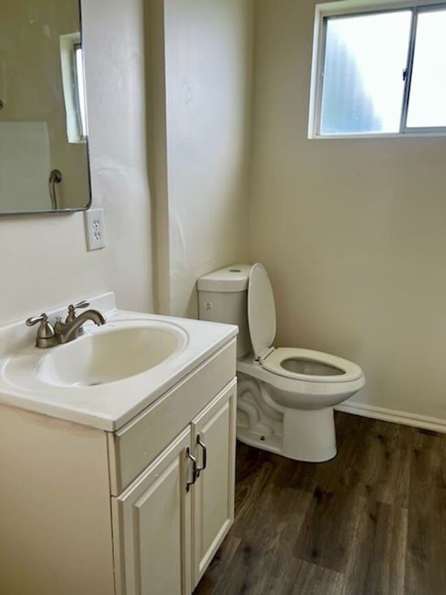 Building Photo - 3 Bedroom, 2 Bathroom House for Rent - Move-in Special $1,000 off 1st Month's Rent!