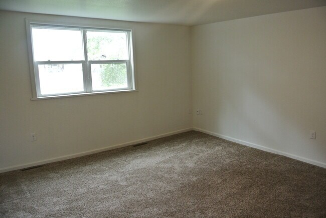 Foto del edificio - 1711 2nd Ave NW